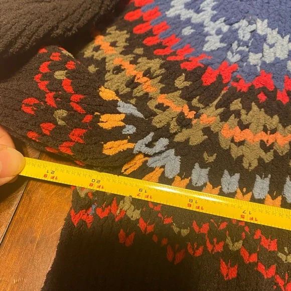 Cozy Multicolor Turtleneck Sweater - Picture 5 of 5